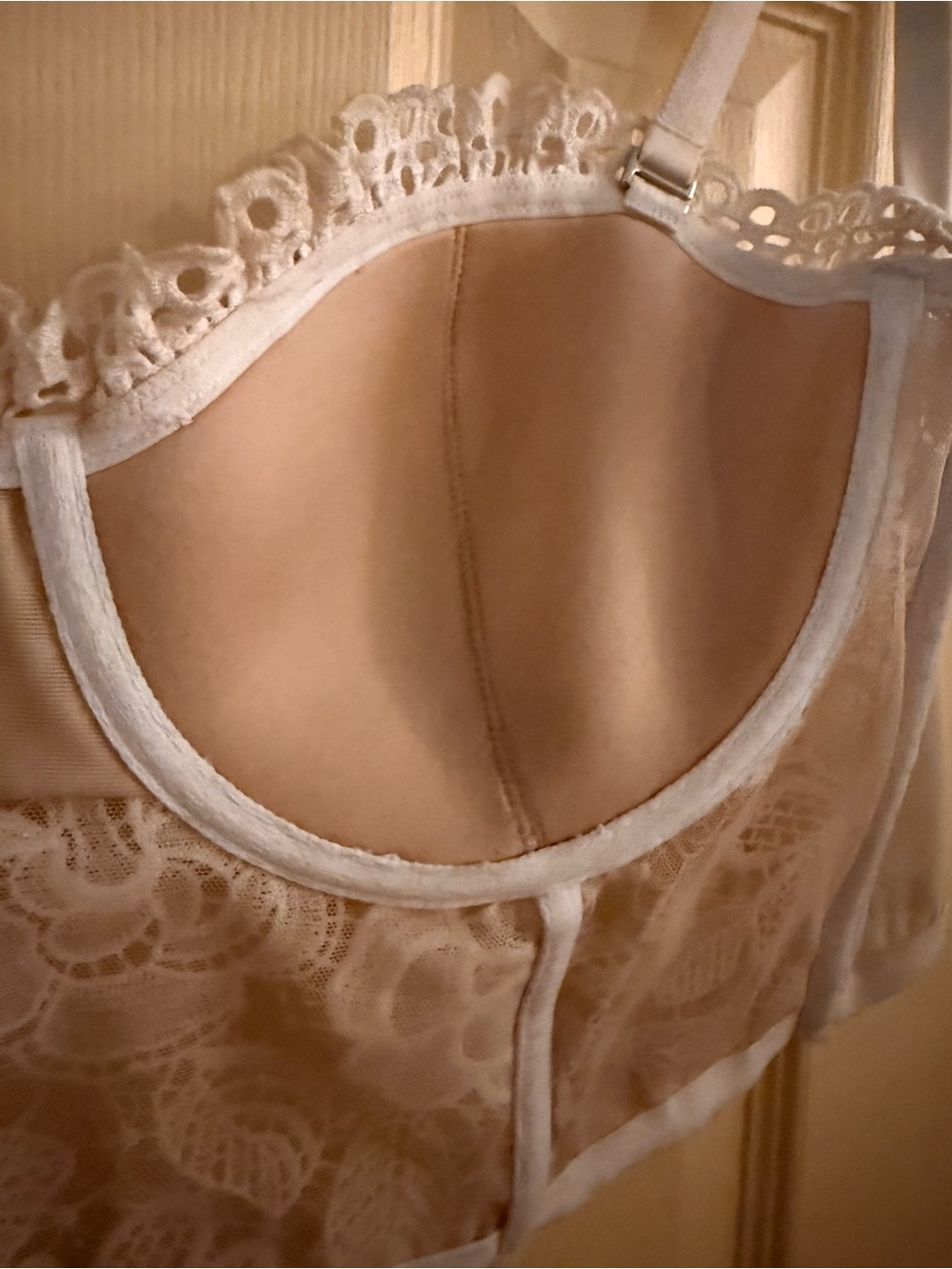 Victoria's Secret White Lace Crop Top - Picture 4 of 5